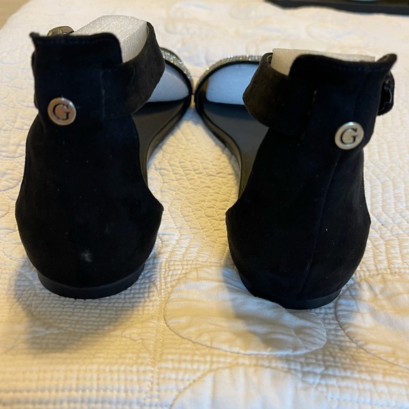 GUESS Nikki Double-Strap Flat Sandals NWOT Sz 8.5 - Picture 9 of 16